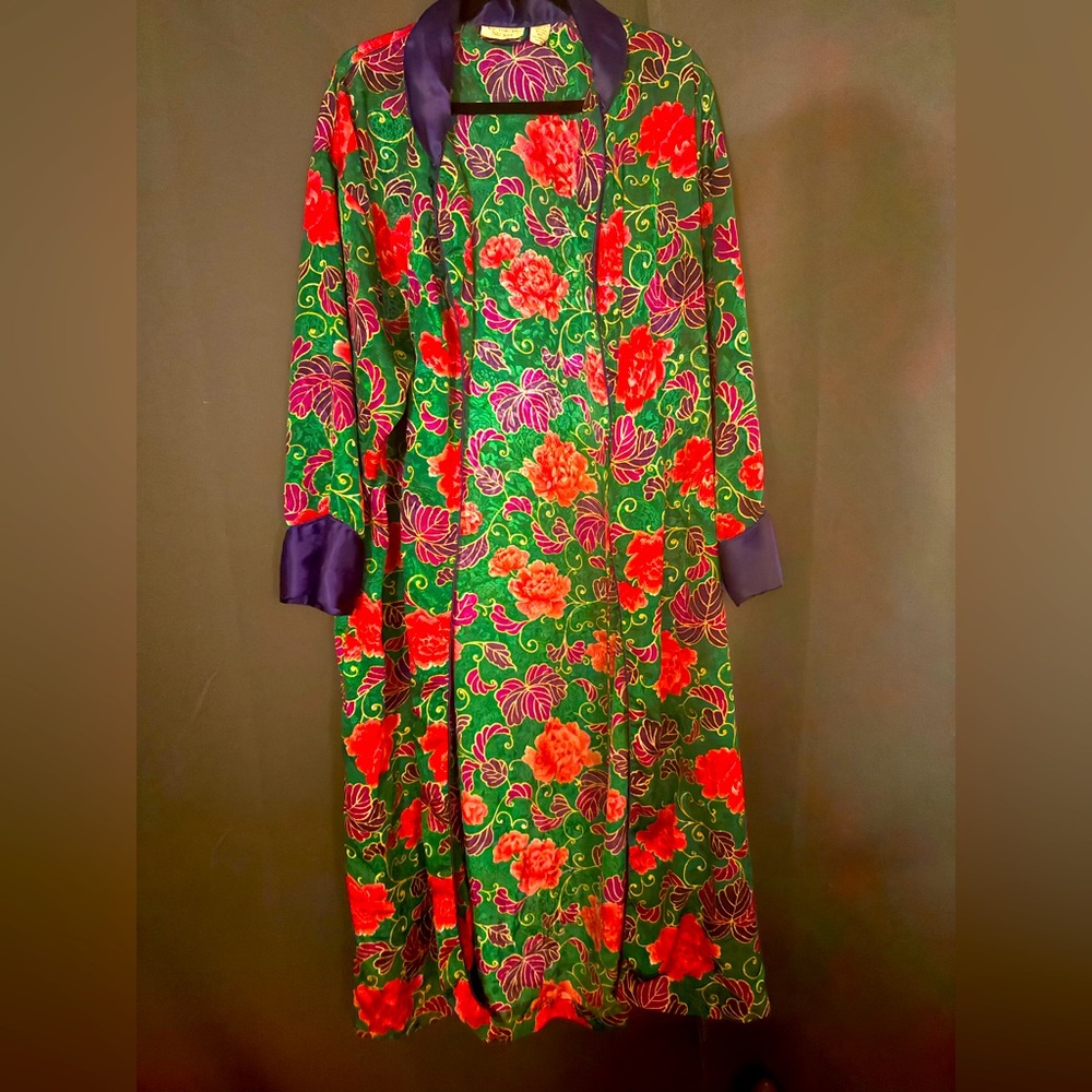 Vintage Victoria’s Secret Gold Label Floral robe M/L